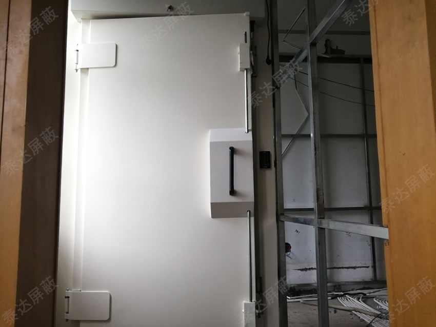 刀插式屏蔽門廠家直銷_防輻射平開(kāi)電動(dòng)屏蔽門-高性能穩(wěn)定